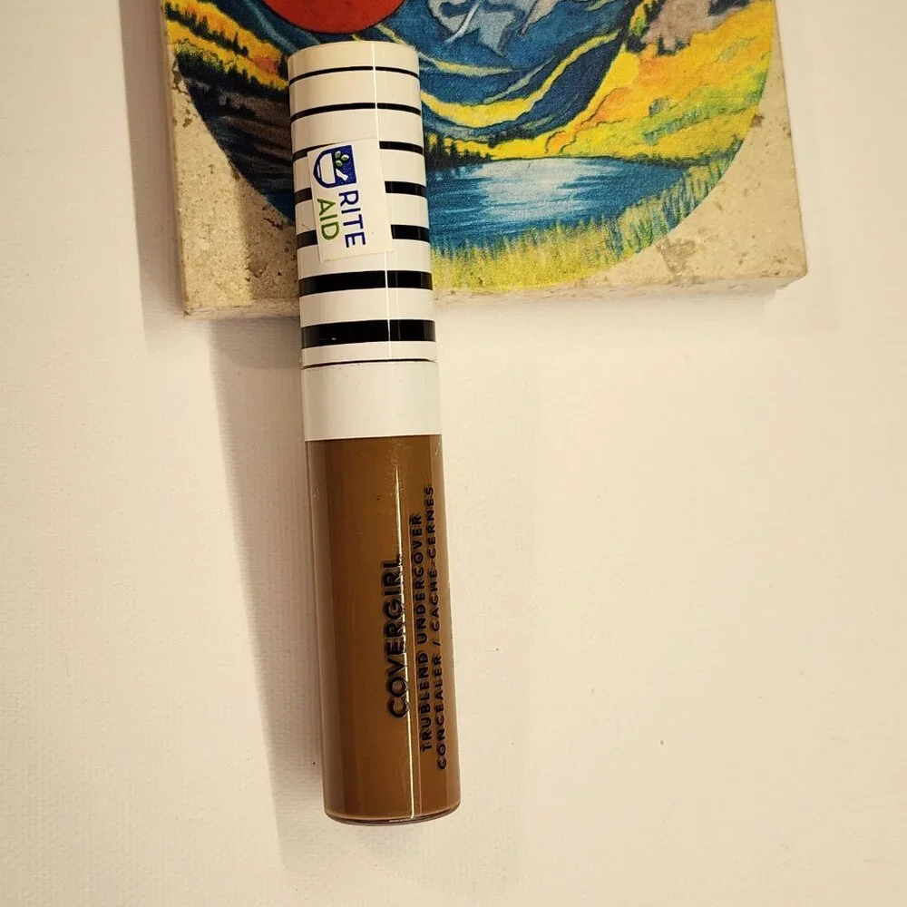 SEALED COVERGIRL truBLEND Undercover Concealer - D700 Cappuccino